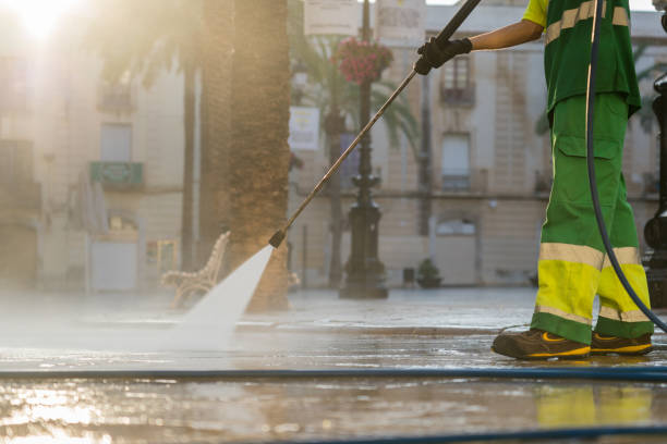 Best Commercial Pressure Washing  in Hellertown, PA